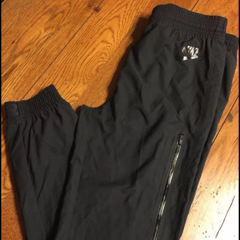 Women's Nike bonded woven cuffed joggers pants