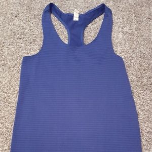 Under armour tank