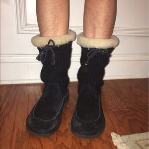Mid calf crochet and shearling.