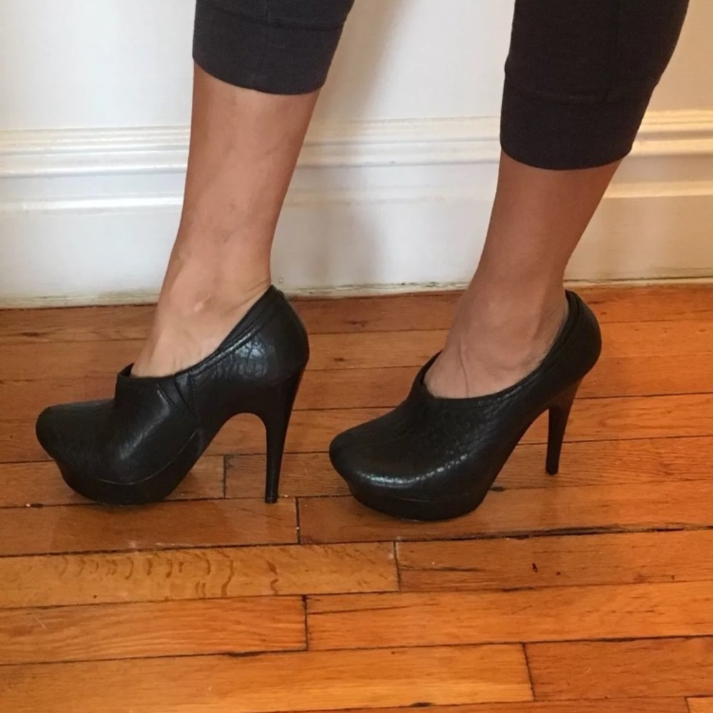 Bcbg booties