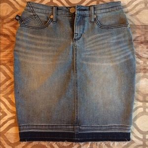NWOT. Rock and Republic Distressed Hem Denim Skirt