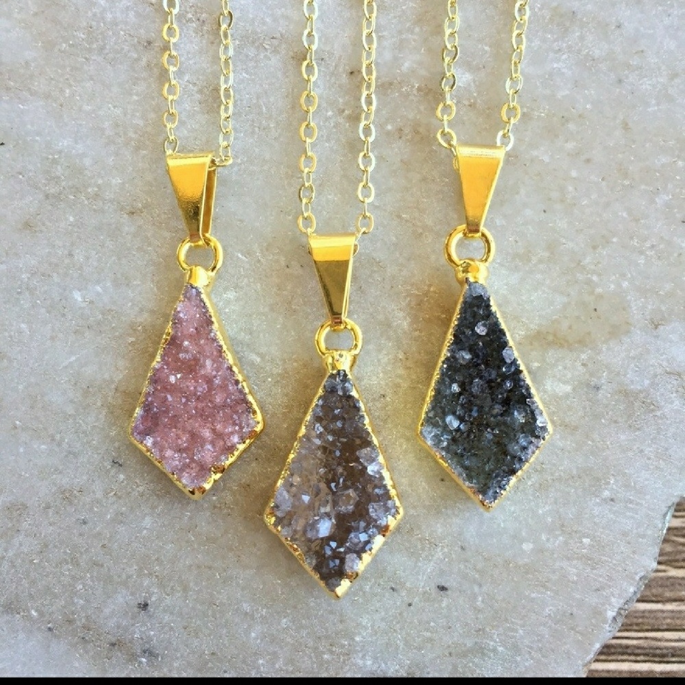 LAST 1 SALE 💟 Petite Natural Druzy Kite Necklace - Picture 2 of 6