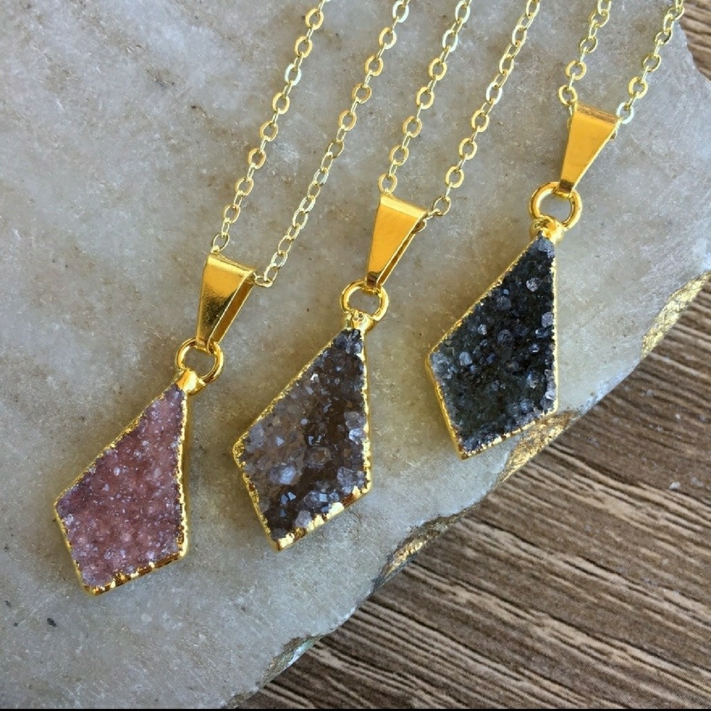 LAST 1 SALE 💟 Petite Natural Druzy Kite Necklace - Picture 5 of 6