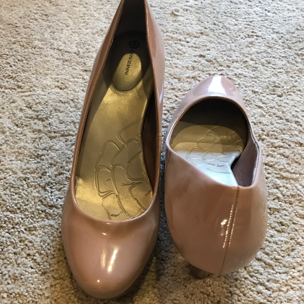 Giani Bernini Nude Pump