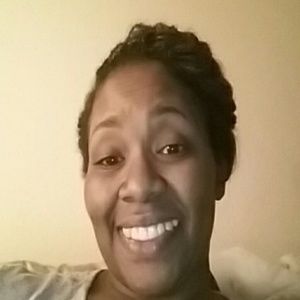 Meet your Posher, Tia