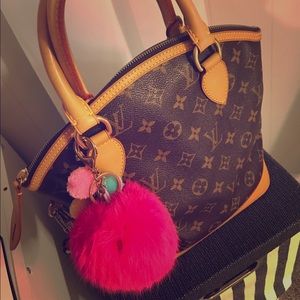 Authentic Louis Vuitton Lockit 🔒