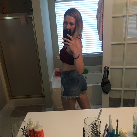 NWOT Ripped denim high waisted jean shorts. - Picture 6 of 6