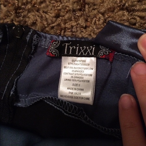 Cocktail/ semi-formal dress; black - Picture 3 of 5