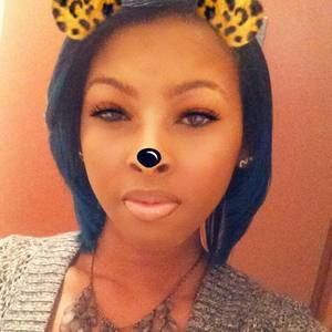 Meet your Posher, Sanitria