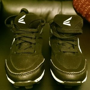 Kids baseball cleats