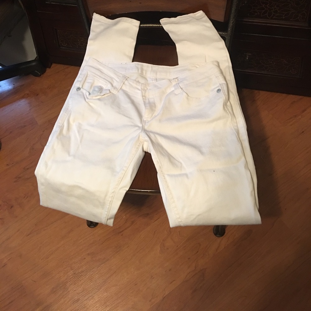 White denim skinny jeans