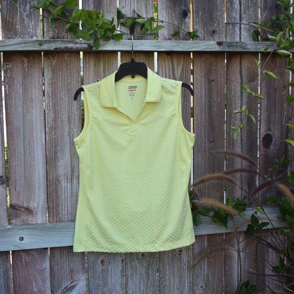 NWT. IZOD Women's Golf Shirt