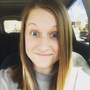 Meet your Posher, Casey