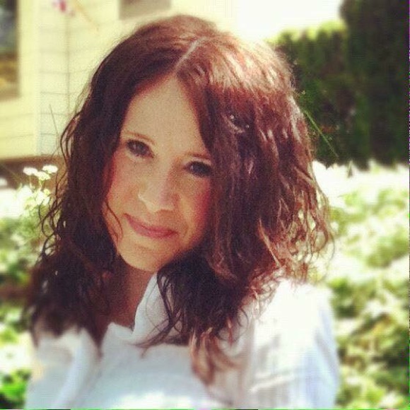 Meet your Posher, Terra - Picture 3 of 3