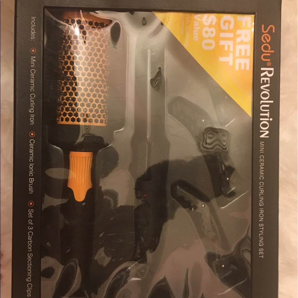 Mini ceramic curling iron