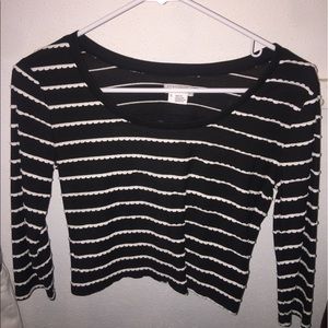 Long sleeve crop top