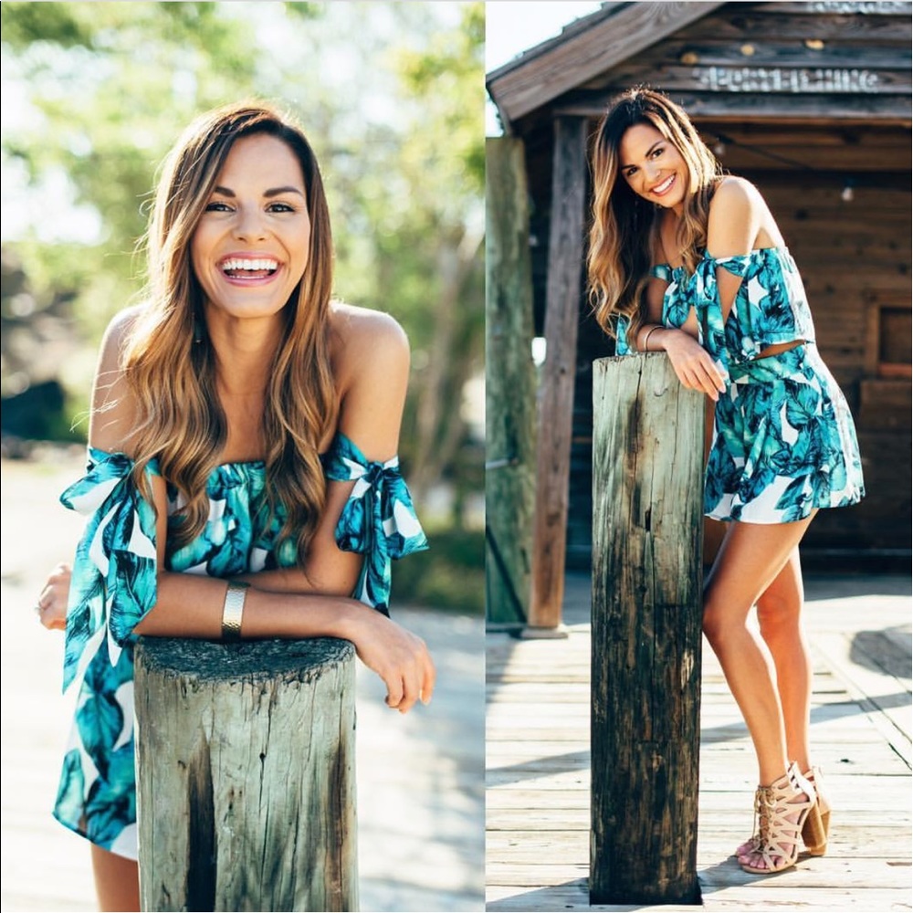 Palm Leaf Crop Top Plus Shorts Set - Picture 1 of 5
