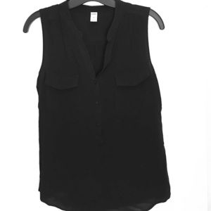 Gently worn - Old Navy sleeveless black blouse/top