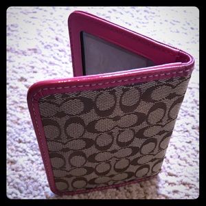 Coach ID wallet