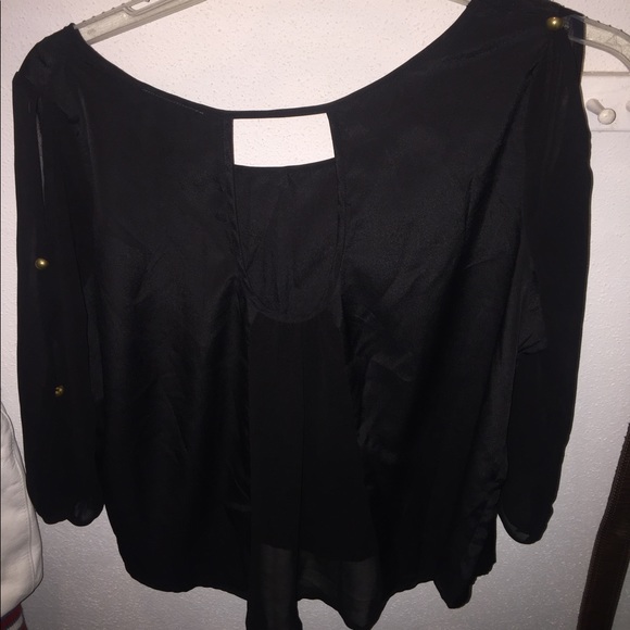 Top - Picture 2 of 2