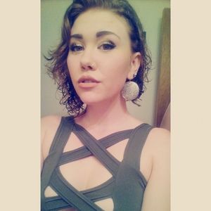 Meet your Posher, Kayley