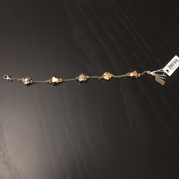 COACH daisy heart bracelet NWT - Picture 2 of 2