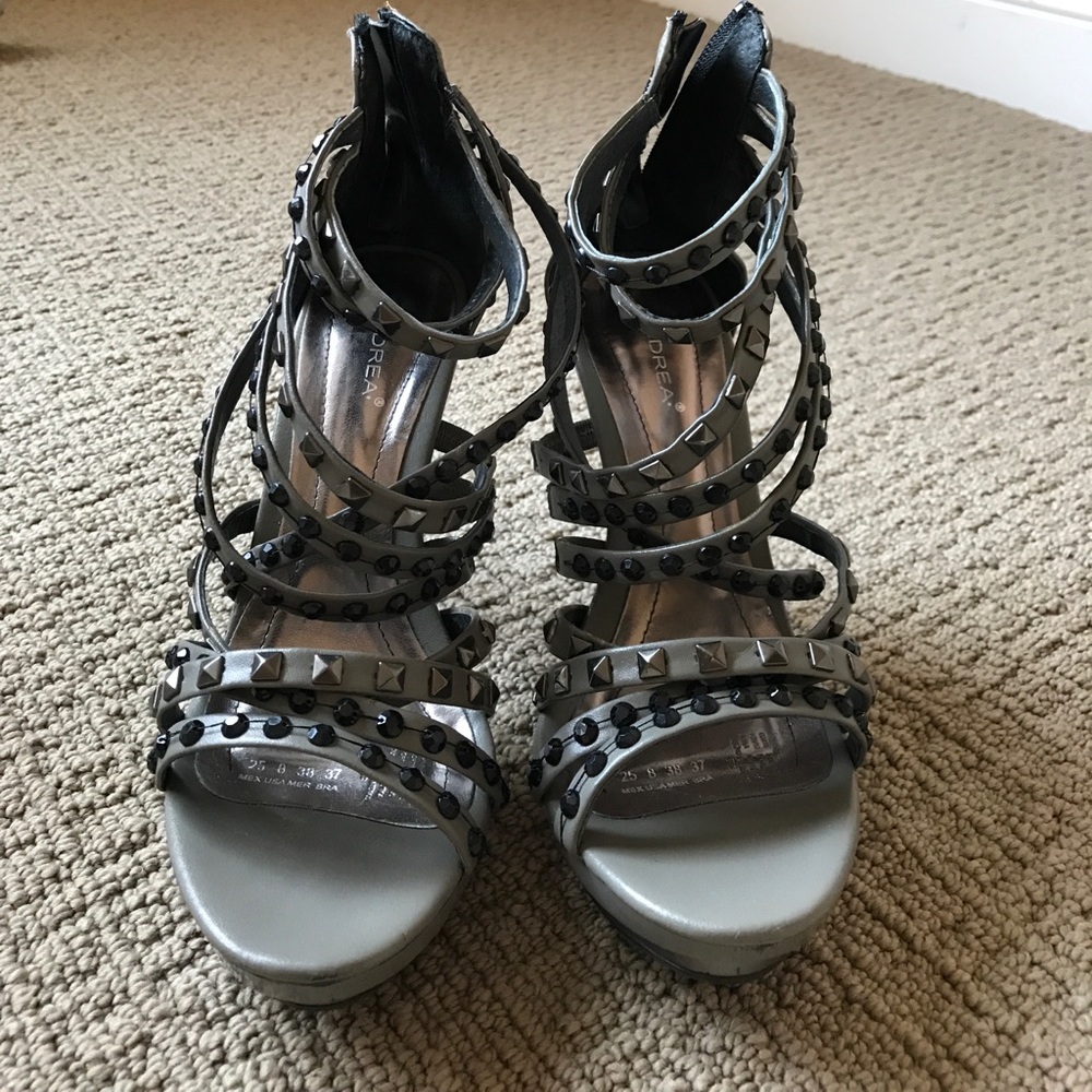 Grey Studded strapped pumps