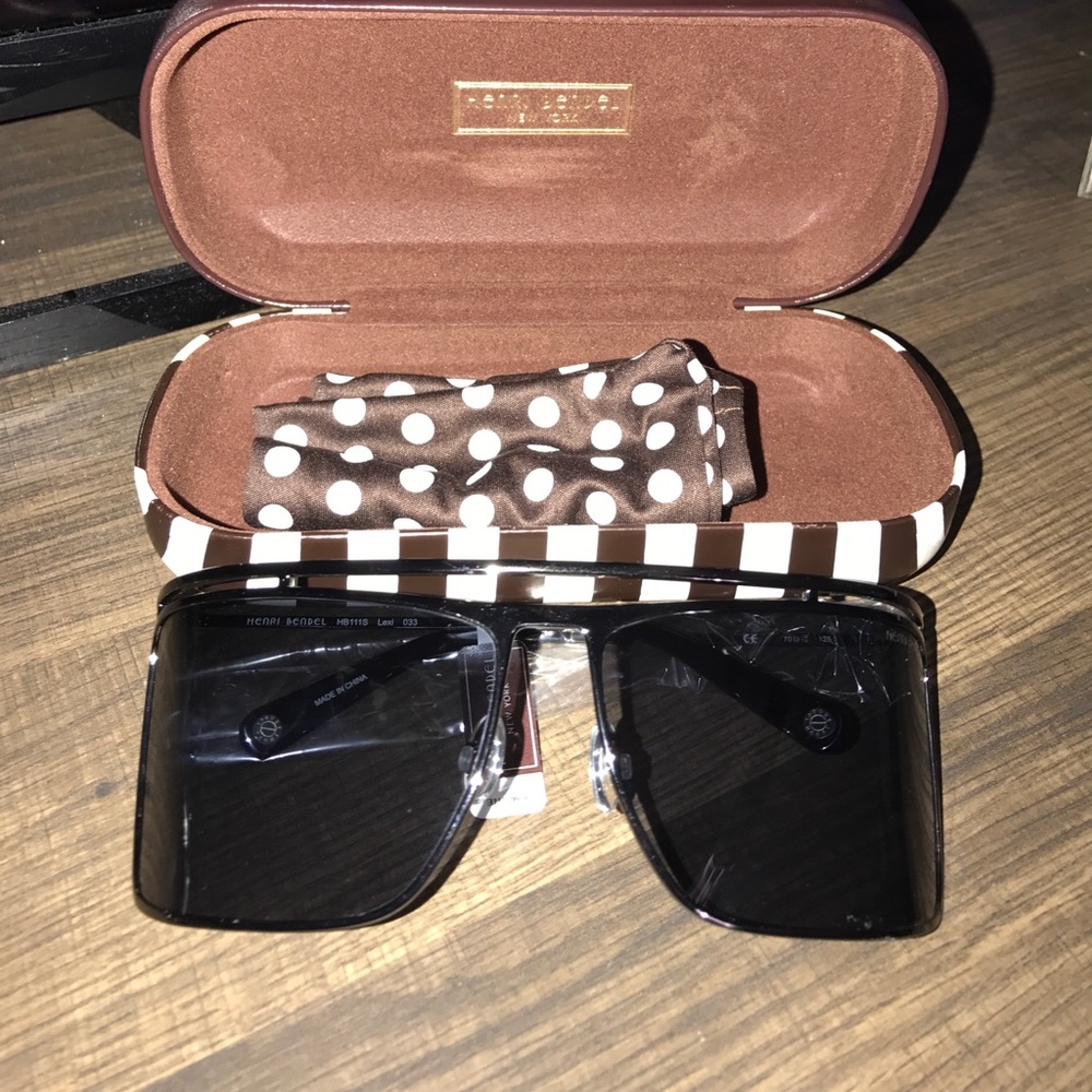 Henri Bendel NWT Sunglasses