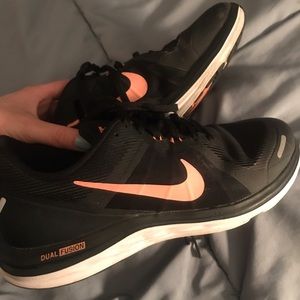 Nike Duel Fusion sneaker