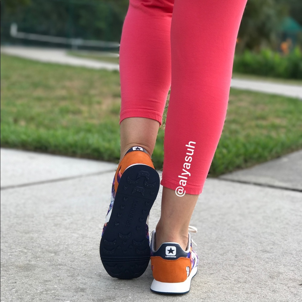 NWT Converse Auckland Racer Ox Print WMNS AUTHENTI - Picture 3 of 6