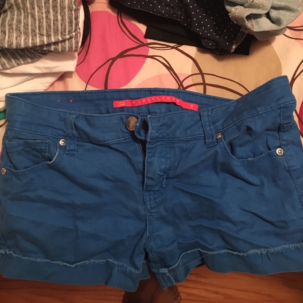 DENIM COUTURE BLUE JEAN SHORTS