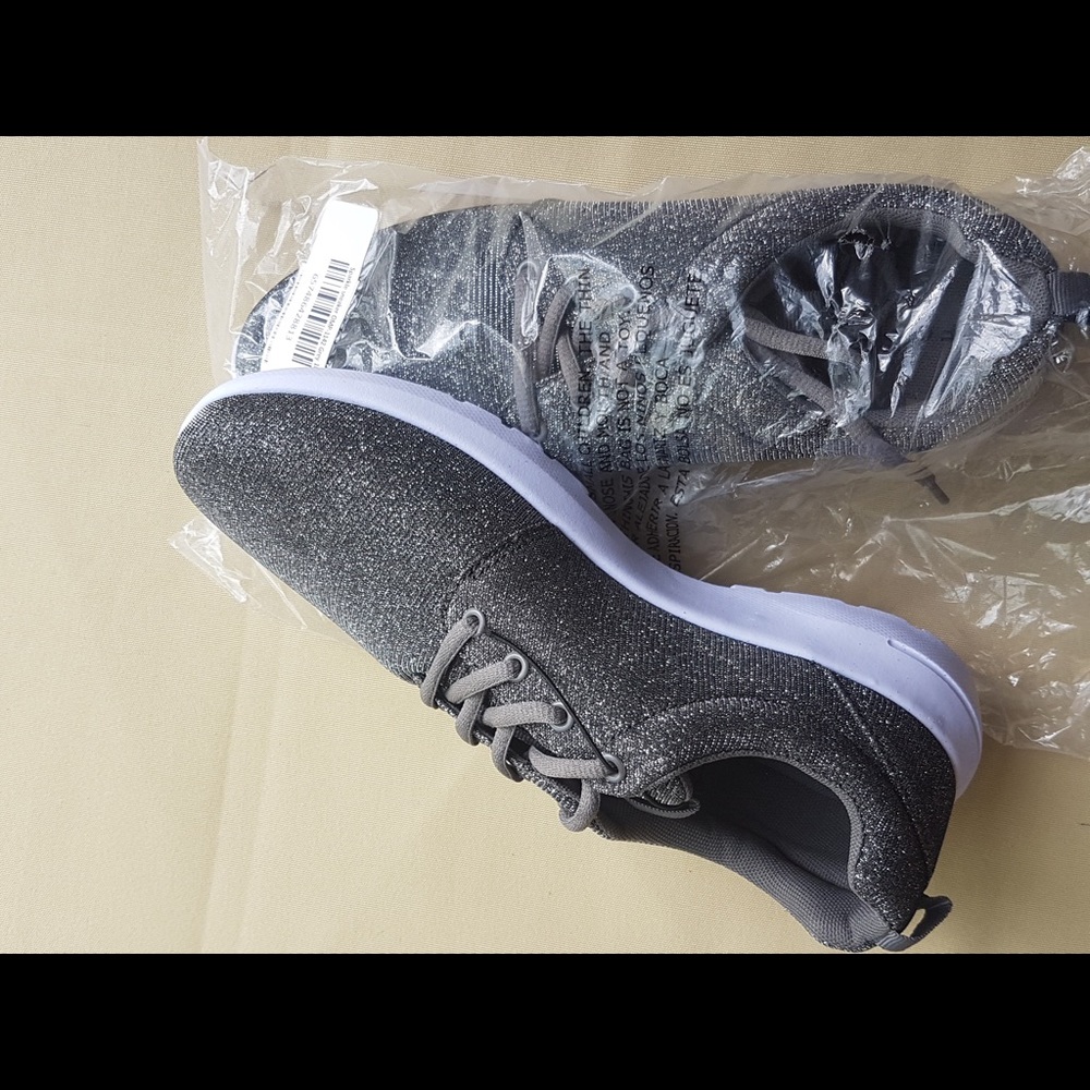 !!!SALE!!! Stylish Sparkle sneakers