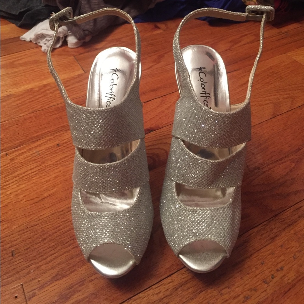 Silver heels great for prom! Only worn once!