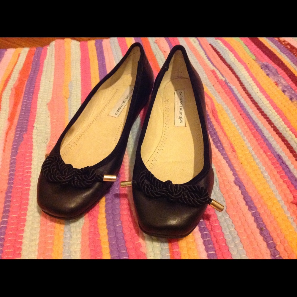 Kristin Cavallari Chinese Laundry Black Flats SZ8