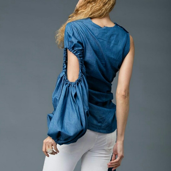 Scoop Neck Asymmetrical Sleeve Top - Picture 2 of 3
