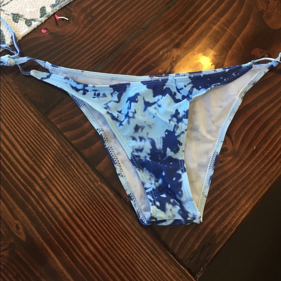 Blue tie dyed swim suit - Picture 5 of 5