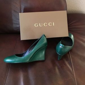 Gucci wedge pumps