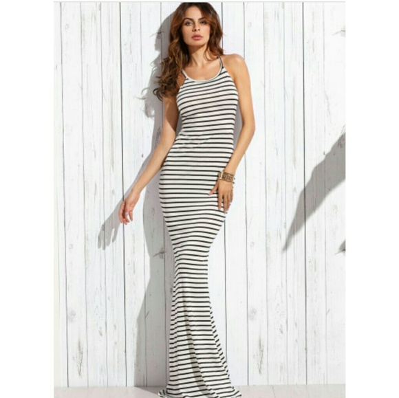 🌟ONLY 2 LEFT🌟 SEXY BACKLESS MAXI - Picture 3 of 8