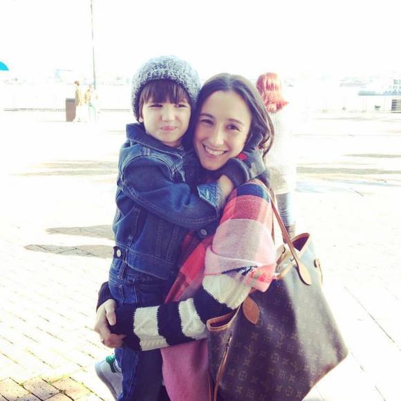 Meet your Posher, Jenny! - Picture 3 of 3