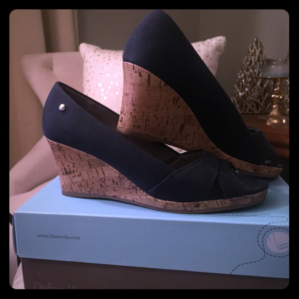 Wedges! Your perfect summer shoe! ✨LIKE NEW ✨