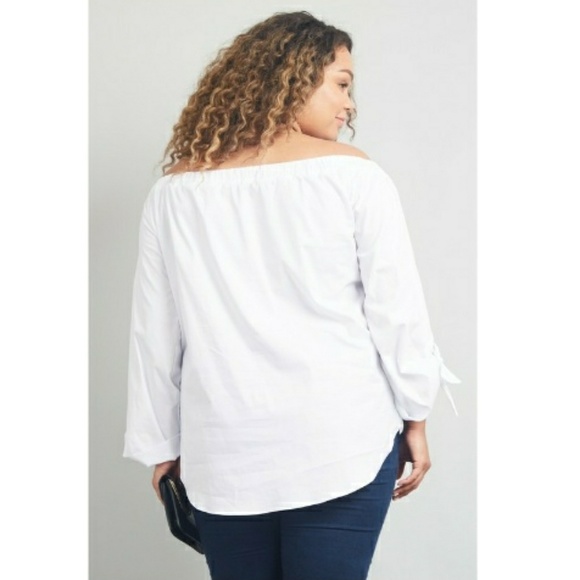 Off the Shoulder Blouse - Picture 2 of 3