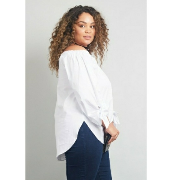 Off the Shoulder Blouse - Picture 3 of 3