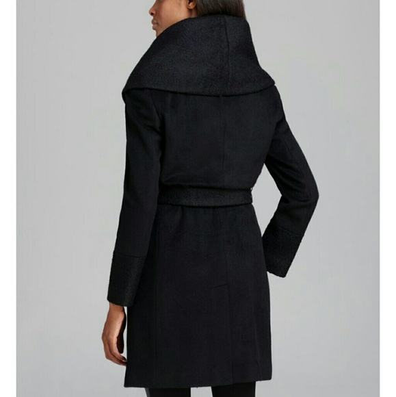 🌟Sale🌟Calvin Klein| Belted Black Wool Wrap - Picture 2 of 8