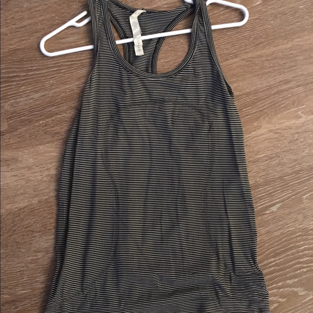 Lululemon work out top