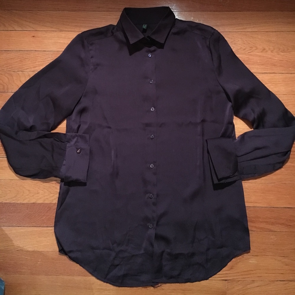United Colors of Benetton Satin Button-up 🔹