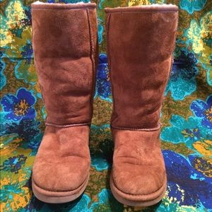 Tall chestnut brown ugg boots women's 7