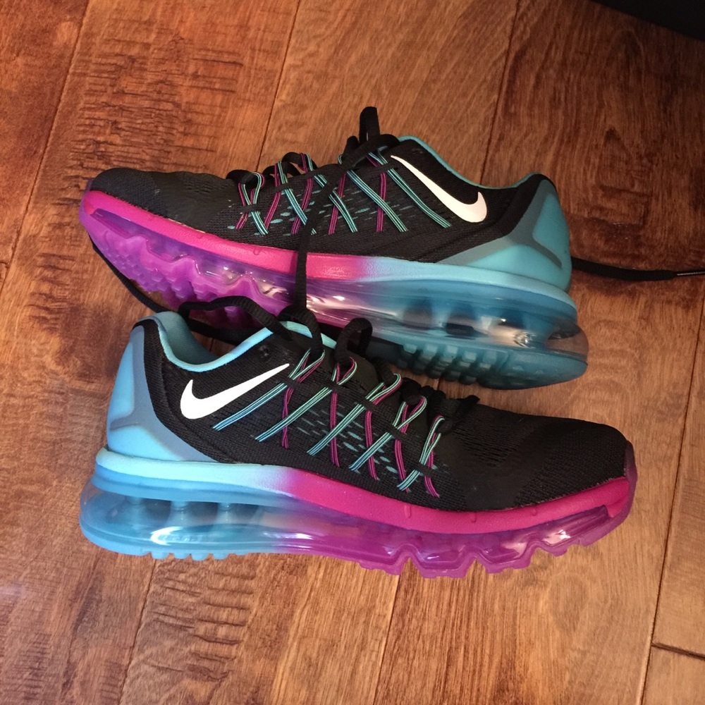 NWOT Nike air max 2015