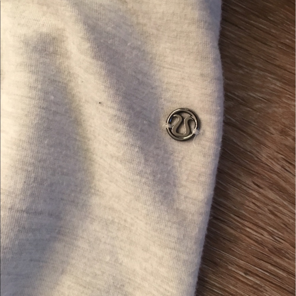 Lululemon - Picture 4 of 4