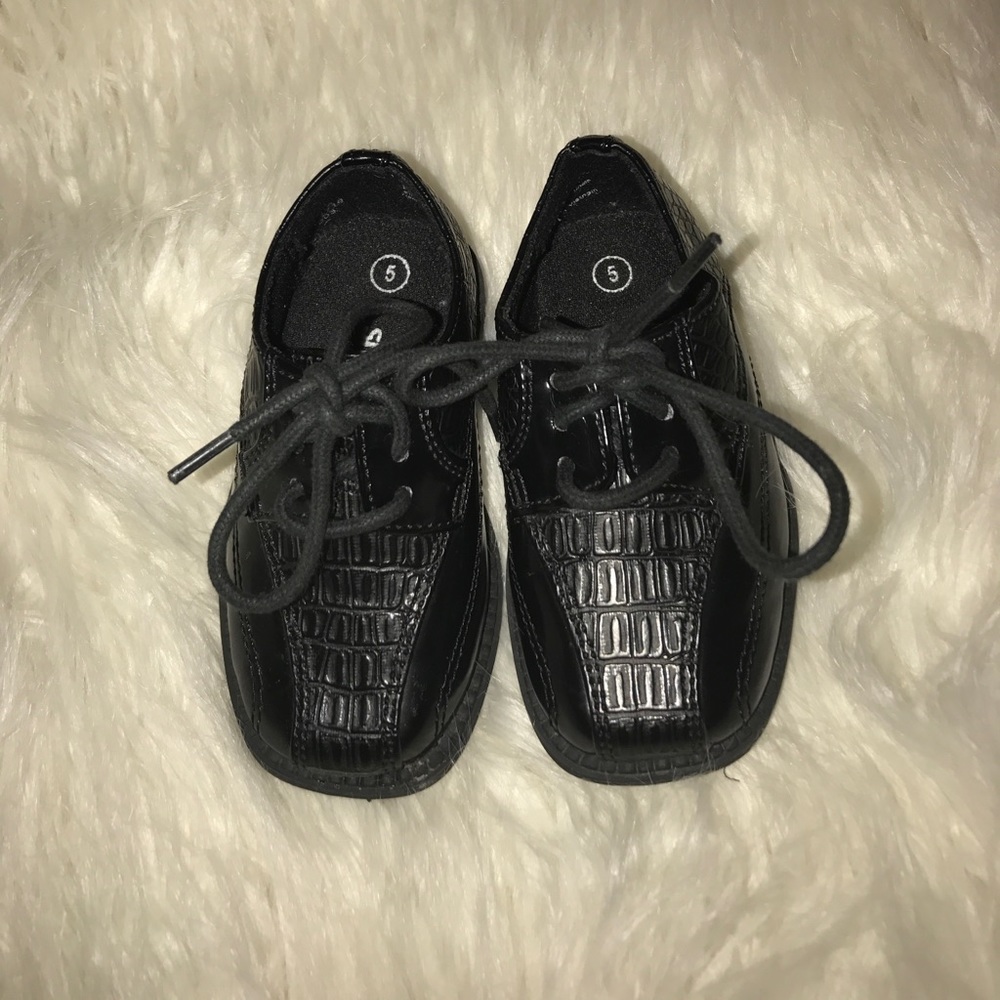 Smartfit boy dress shoes sz 5