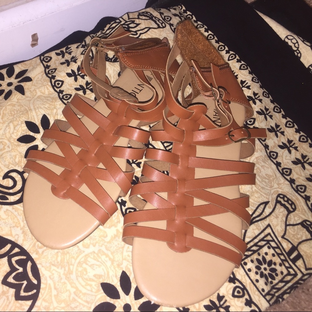 NEW Gladiators Sandals